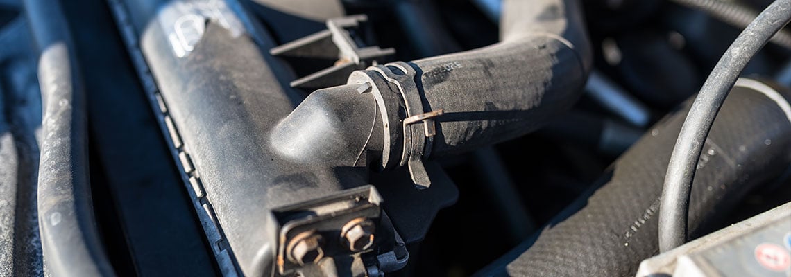 How to Quickly Repair a Cracked Radiator Hose